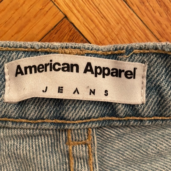 AMERICAN APPAREL Light Wash Distressed Cotton High-Rise Jean Shorts Size 27 - Picture 5 of 6